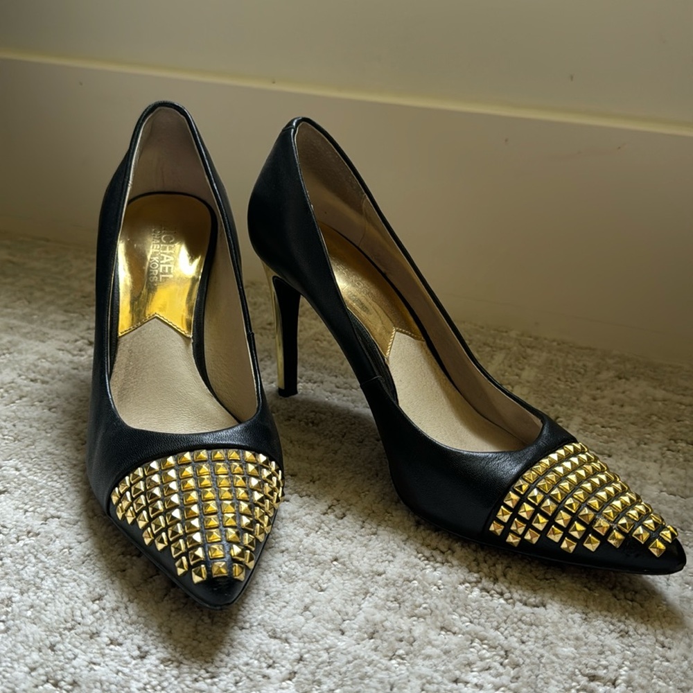 Michael Kors Studded Gold and Black Heel Size 6.5